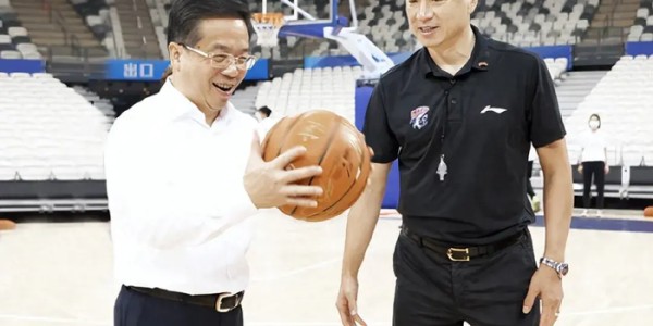 打进四强的幕后功臣！李春江已经离开山西男篮，定居东莞|季后赛|广东男篮|江苏男篮|上海男篮|李京龙_新浪体育_新浪新闻