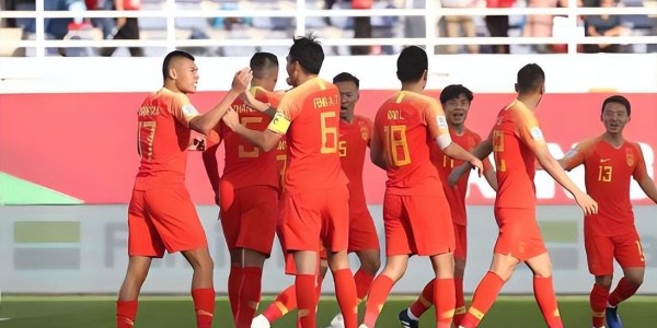 国足结束国际足联系列赛任务，6位国脚表现不俗，通过邵佳一考察
