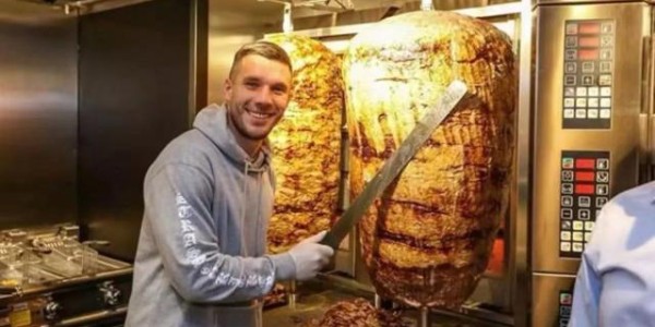 【夜读】进球王变烤肉王？