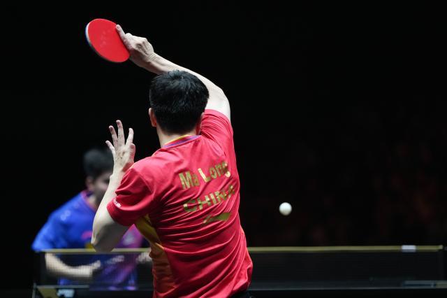 1728231626415001596.jpg (体育)(45)乒乓球——WTT中国大满贯:林诗栋夺冠XxjpseC007311_20241006_PEPFN0A001.jpg